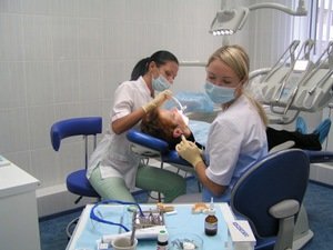 Когда противопоказана имплантация зубов