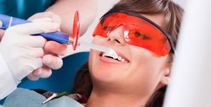 Как ультразвуком удаляют зубные камни