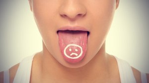 Почему сушит во рту: заболевания и причины