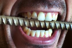 Как помочь при скрипении зубами