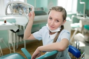 Детский стоматолог Кто лечит детям зубки