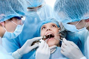 Особенности проведения имплантации зубов