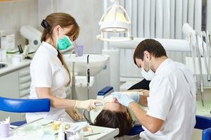 Этапы установки коронок на зубы