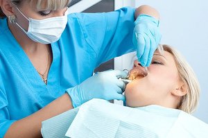 Причины появления зубной боли