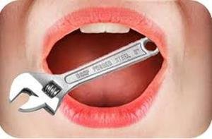 Металлический привкус во рту: причины привкуса металла